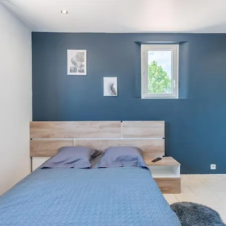 Holiday home Cleme Grignan